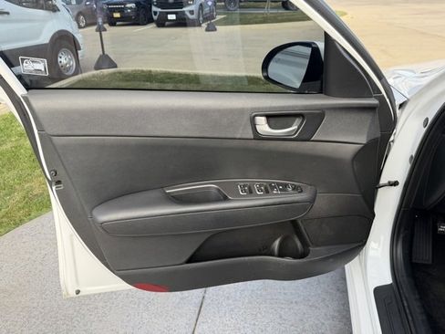 Used 2018 Kia Optima LX w/ 17" Alloy Wheels Package image 8