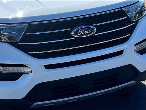 Used 2023 Ford Explorer XLT w/ Equipment Group 202A image 29