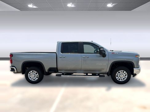 Used 2024 Chevrolet Silverado 2500 LT AWD/4WD image 7