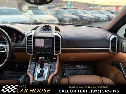 Used 2017 Porsche Cayenne S image 27