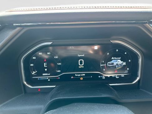 Used 2024 GMC Sierra 1500 AT4 w/ Technology Package AWD/4WD image 18