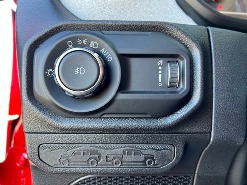 Certified 2025 Jeep Wrangler Sport S image 12