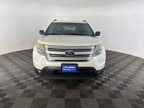 Used 2014 Ford Explorer XLT w/ Equipment Group 202A AWD/4WD image 3