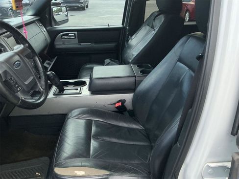 Used 2016 Ford Expedition XLT RWD image 9