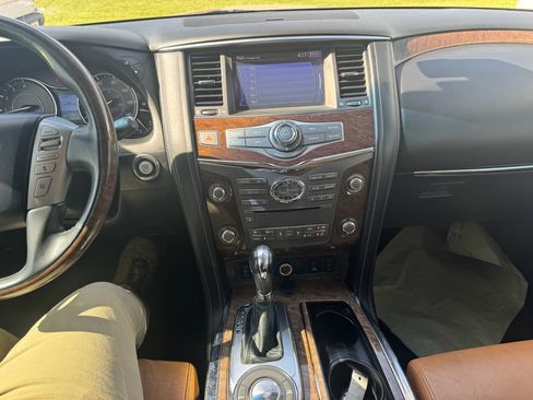 Used 2017 INFINITI QX80 Signature Edition RWD image 25
