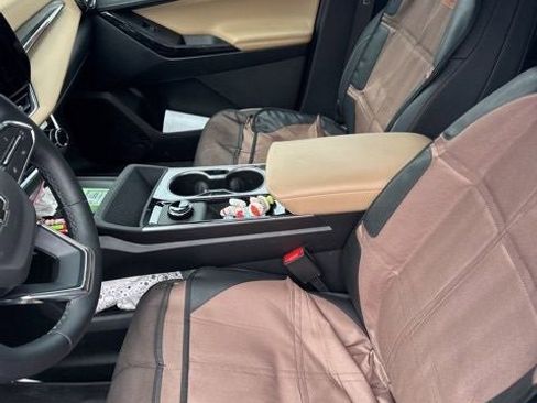 Used 2025 Chevrolet Equinox ACTIV w/ Safety and Technology Package image 20