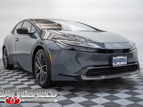 Certified 2023 Toyota Prius XLE FWD image 1