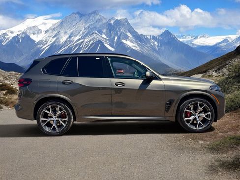Used 2026 BMW X5 xDrive50e w/ M Sport Package AWD/4WD image 6