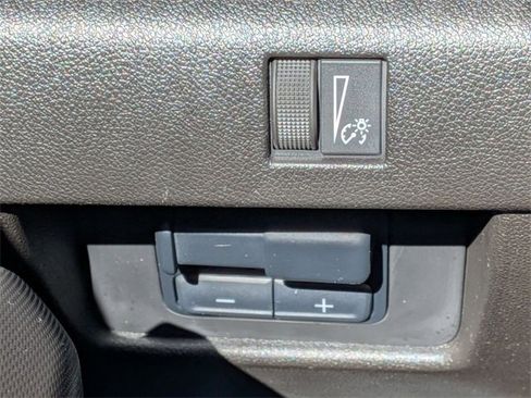 Used 2024 Chevrolet Colorado LT w/ LT Convenience Package II image 17