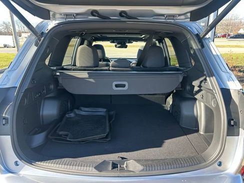 Used 2025 Subaru Forester Premium image 39