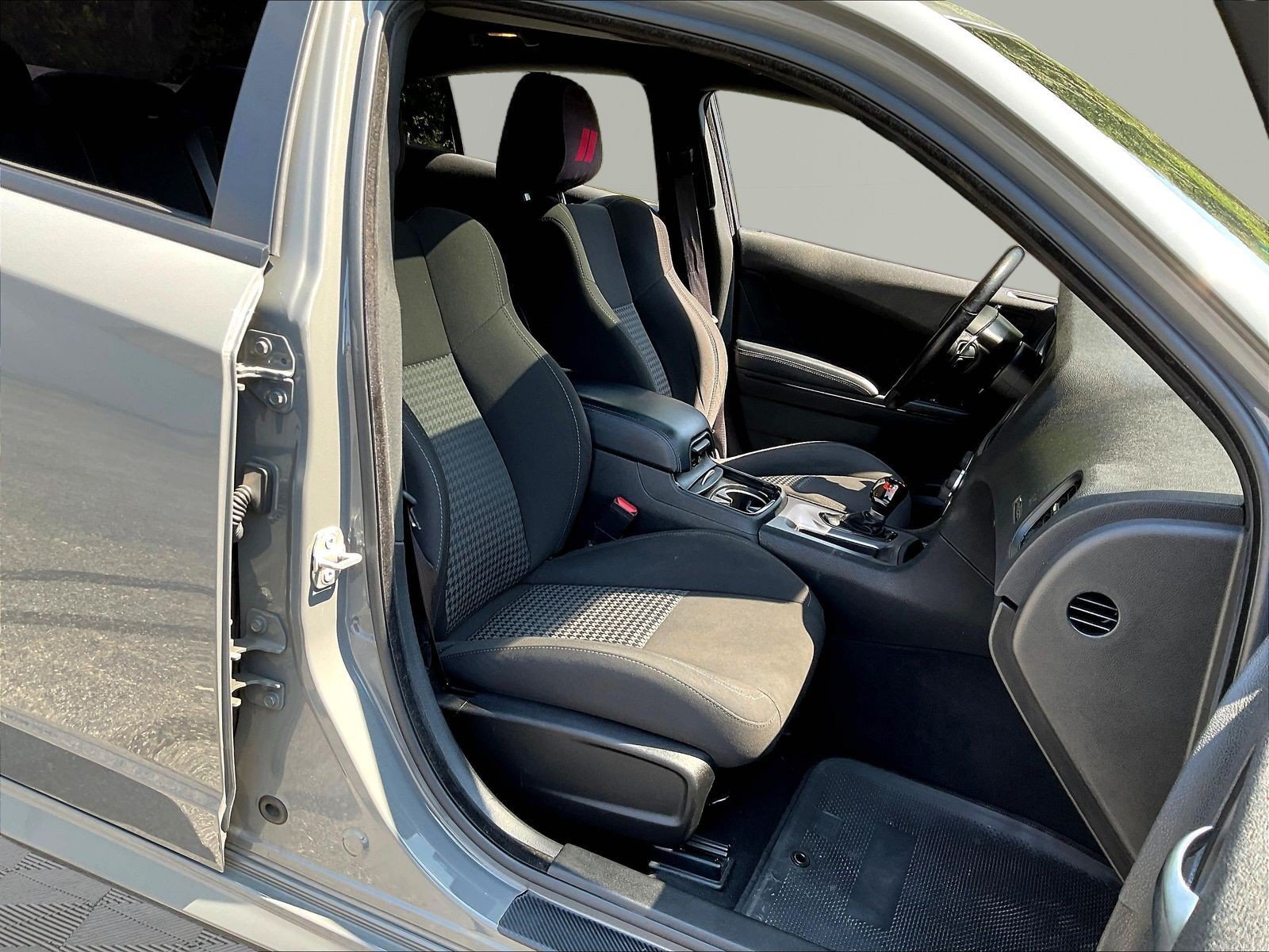 Used 2023 Dodge Charger R/T w/ Blacktop Package RWD image 29