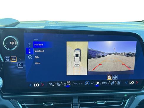 New 2026 Chevrolet Equinox EV RS w/ Convenience Package II AWD/4WD image 15