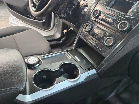 Used 2017 Ford Explorer 4WD Police Interceptor image 38