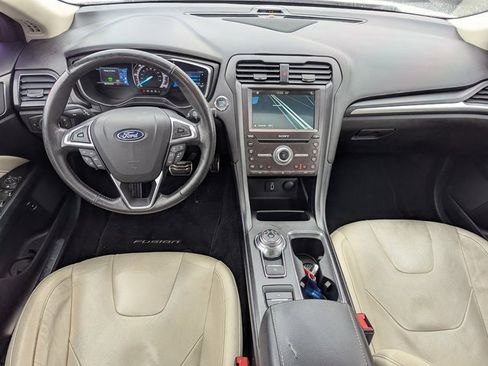 Used 2018 Ford Fusion Energi Titanium image 28