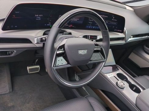 Certified 2026 Cadillac Vistiq Premium Luxury AWD/4WD image 8