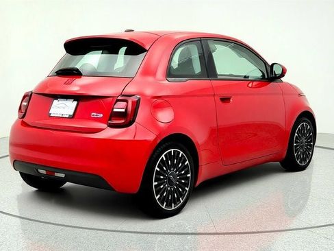 Used 2024 FIAT 500 e (RED) FWD image 8