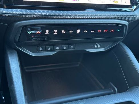 New 2026 Jeep Cherokee Overland image 19