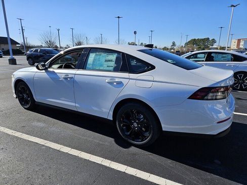 New 2025 Honda Accord SE image 5