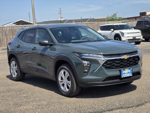 New 2026 Chevrolet Trax LS FWD image 7