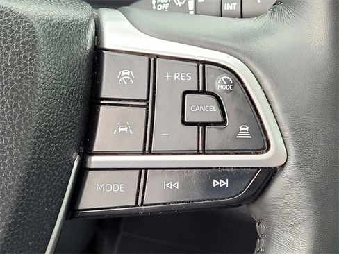 Certified 2024 Toyota Grand Highlander XLE image 30