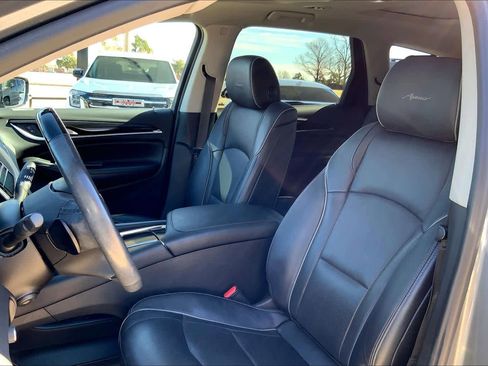 Used 2021 Buick Enclave Avenir w/ Avenir Technology Package image 8