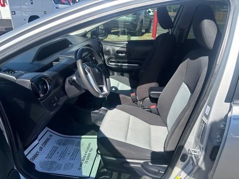 Used 2016 Toyota Prius C Two FWD image 11