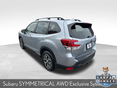 Certified 2023 Subaru Forester Premium image 6