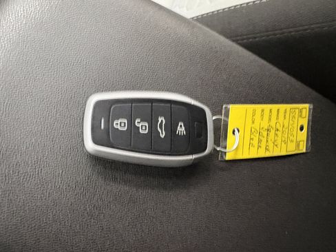 Used 2019 Chevrolet Equinox LT FWD image 27