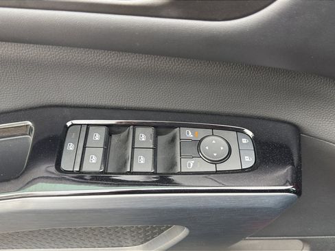 Certified 2024 Nissan Pathfinder SL w/ SL Premium Package image 18