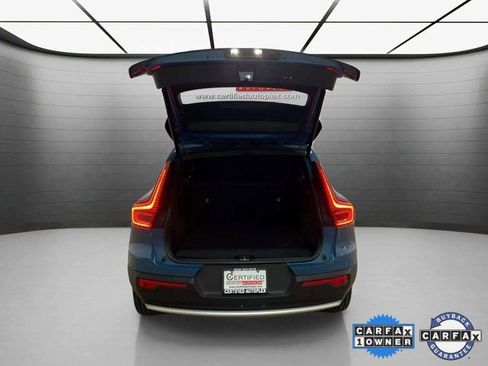 Used 2025 Volvo XC40 B5 Core image 7