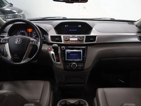 Used 2016 Honda Odyssey Touring image 22