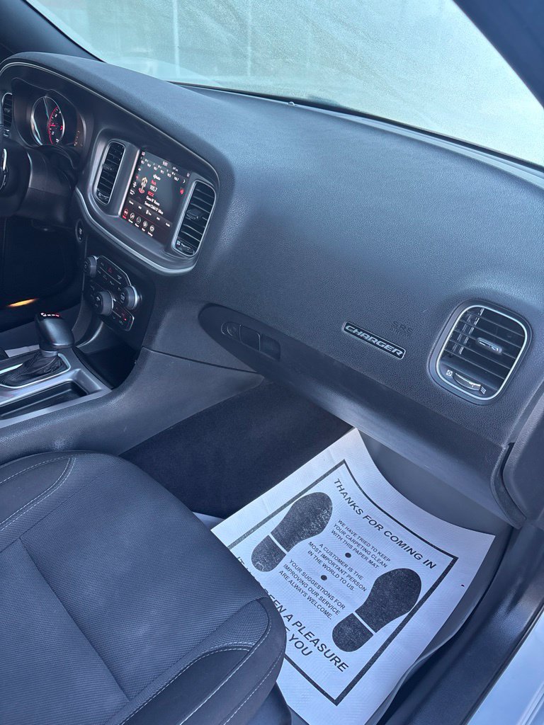 Used 2022 Dodge Charger SXT AWD/4WD image 15