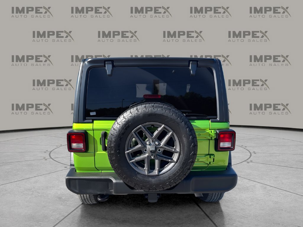 Used 2025 Jeep Wrangler Sport AWD/4WD image 4