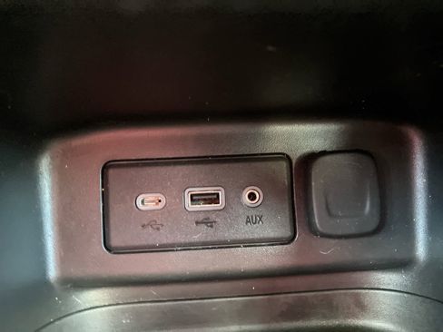 Used 2019 Chevrolet Equinox LT image 21