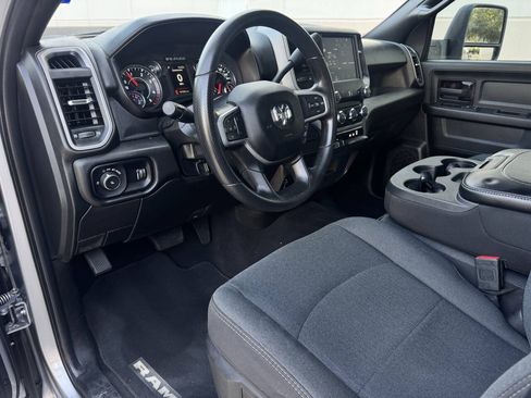Used 2024 RAM 2500 Tradesman w/ Chrome Appearance Group AWD/4WD image 10