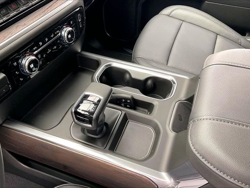 New 2026 GMC Sierra 1500 SLT w/ SLT Convenience Package image 8