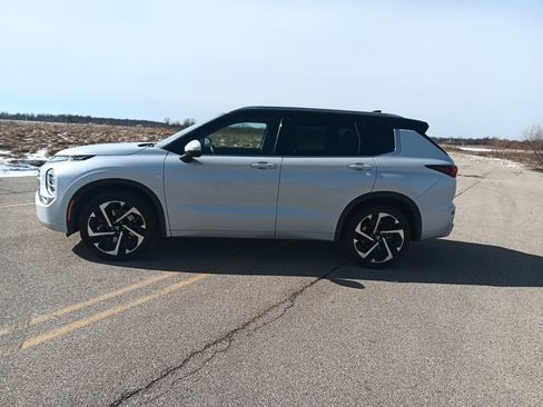 Used 2023 Mitsubishi Outlander SEL 40th Anniversary image 8