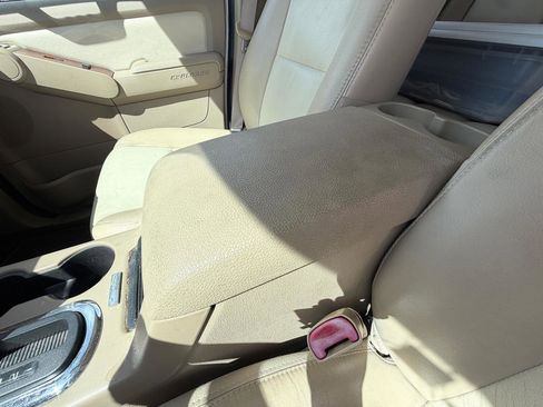 Used 2008 Ford Explorer Eddie Bauer image 16