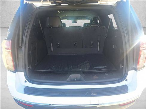 Used 2021 Chevrolet Suburban LT image 17