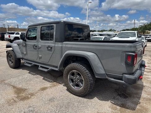 Used 2022 Jeep Gladiator Rubicon w/ Cold Weather Group AWD/4WD image 3
