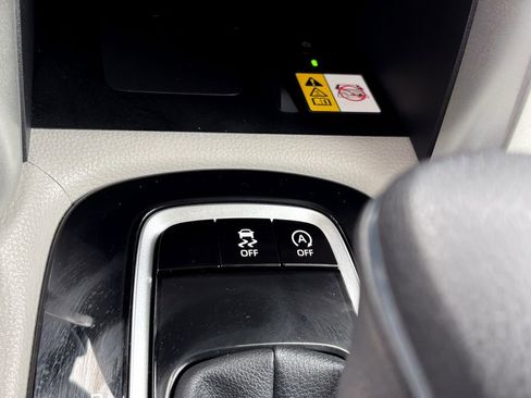 Certified 2023 Toyota Corolla Cross LE image 25