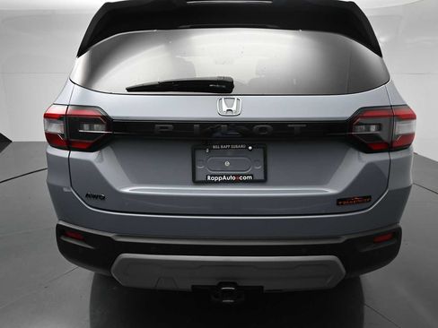 Used 2024 Honda Pilot TrailSport image 6