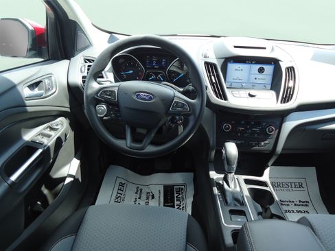 Used 2018 Ford Escape SE w/ SE Sync 3 Package AWD/4WD image 12