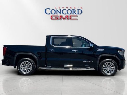 Used 2022 GMC Sierra 1500 Denali AWD/4WD image 3