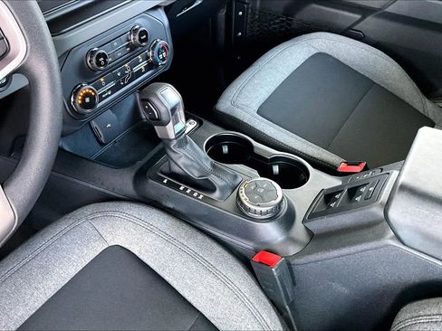 Used 2021 Ford Bronco 4-Door AWD/4WD image 15