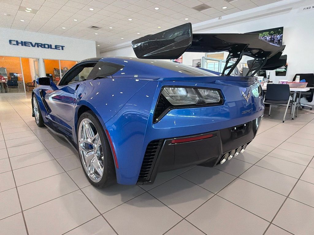 Used 2019 Chevrolet Corvette ZR1 RWD image 2