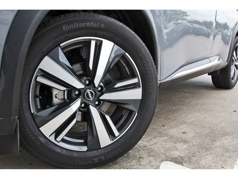 Certified 2022 Nissan Rogue Platinum w/ Head-Up Display Package FWD image 29