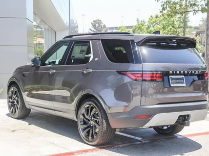 New 2025 Land Rover Discovery S