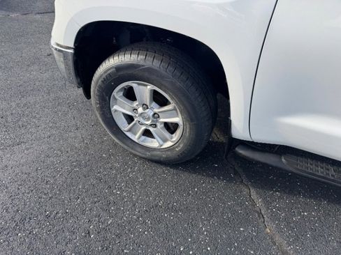 Used 2014 Toyota Tundra SR5 image 9