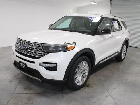 Used 2021 Ford Explorer Limited w/ Equipment Group 301A RWD image 4